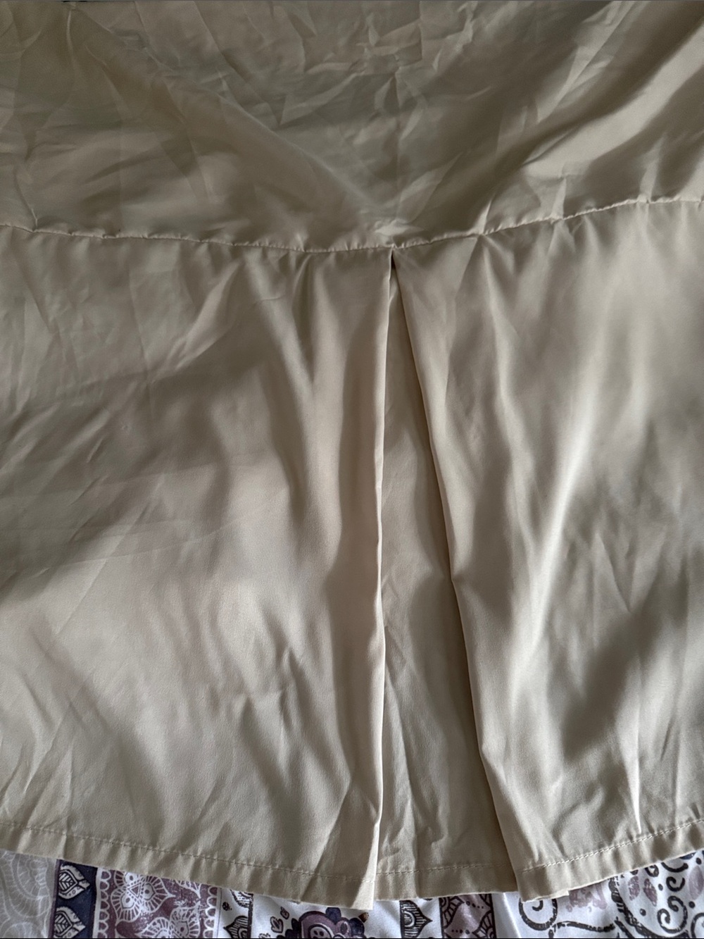 Beige Queen Bed Skirt - Classic Pleated Design